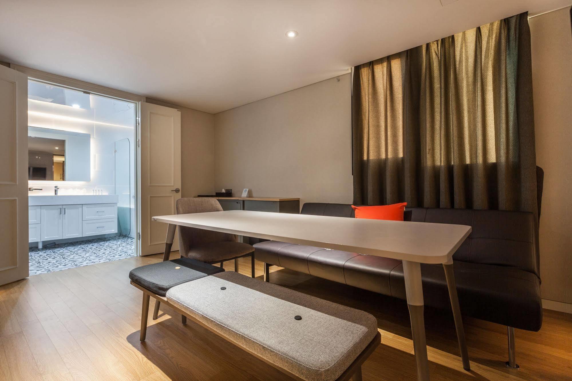 Khách sạn Innostay